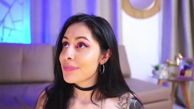 Image 6 of sweett_violet_ Stream on Chaturbate on 13 months ago