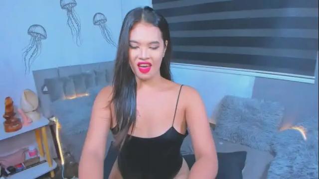 Image 2 of sweettightanna Stream on Chaturbate on 1 month ago