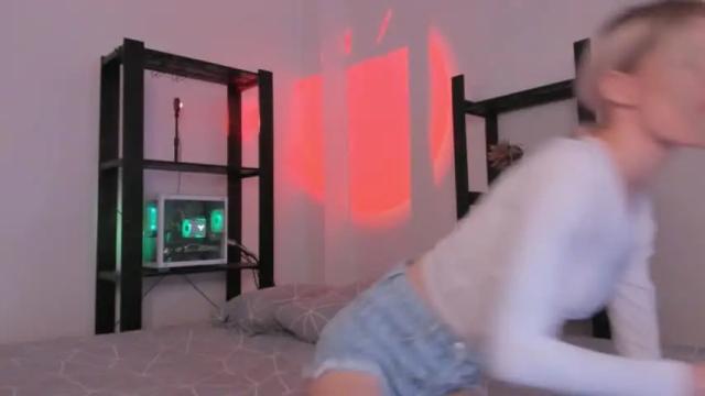 Image 3 of sweetums_angel Stream on Chaturbate on 13 months ago