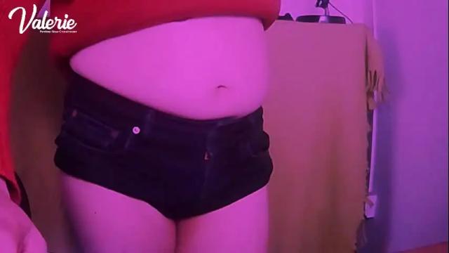Image 3 of sweetvalerietinybig Stream on Chaturbate on 1 month ago
