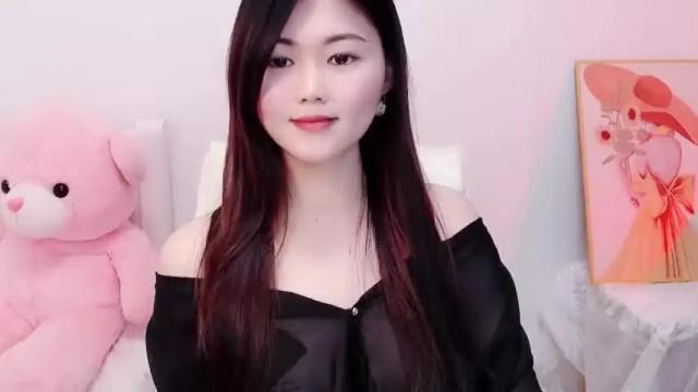 Image 2 of sweetxixi1 Stream on Chaturbate on 17 months ago