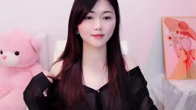 Image 3 of sweetxixi1 Stream on Chaturbate on 17 months ago