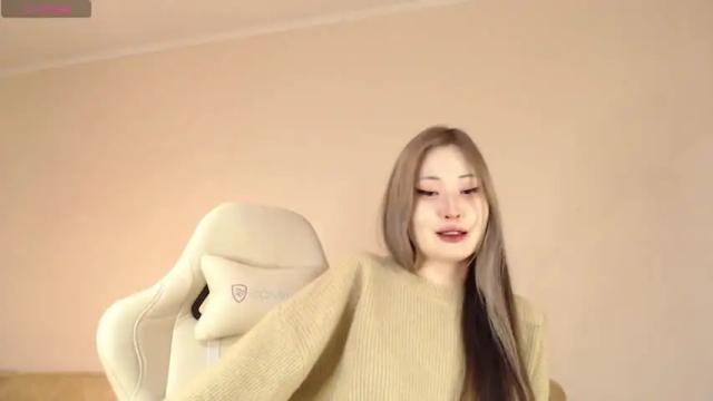 Image 4 of sweety_eun Stream on Chaturbate on 22 months ago