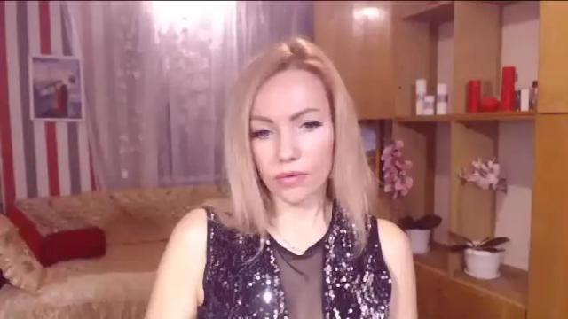 Image 4 of sweety_friend Stream on Chaturbate on 15 months ago