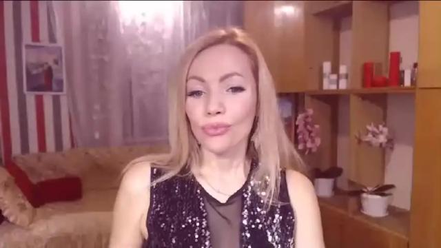 Image 8 of sweety_friend Stream on Chaturbate on 15 months ago