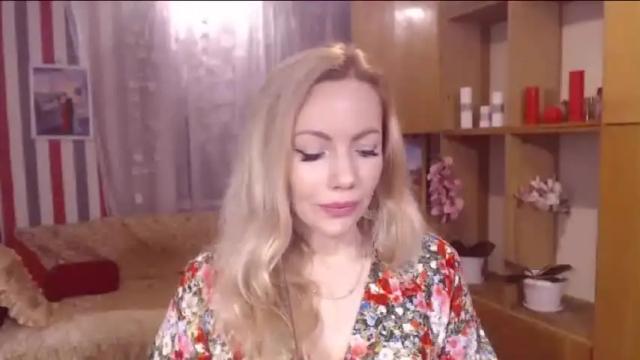 Image 2 of sweety_friend Stream on Chaturbate on 14 months ago