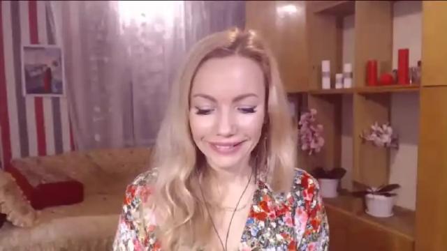 Image 8 of sweety_friend Stream on Chaturbate on 14 months ago