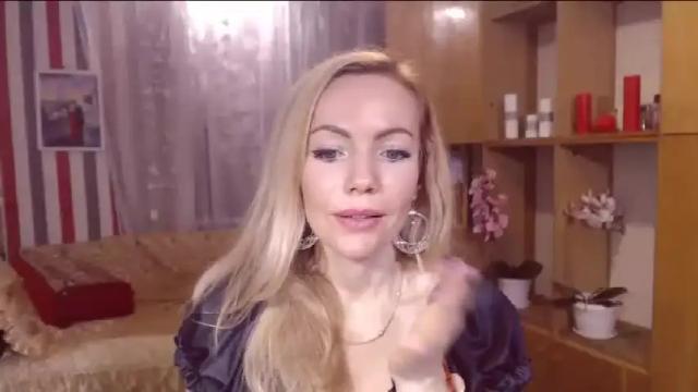 Image 2 of sweety_friend Stream on Chaturbate on 14 months ago