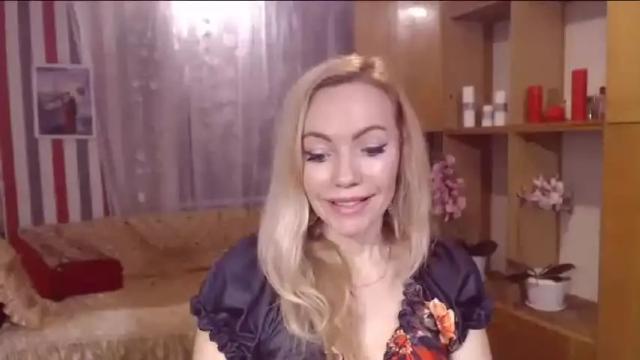 Image 6 of sweety_friend Stream on Chaturbate on 14 months ago