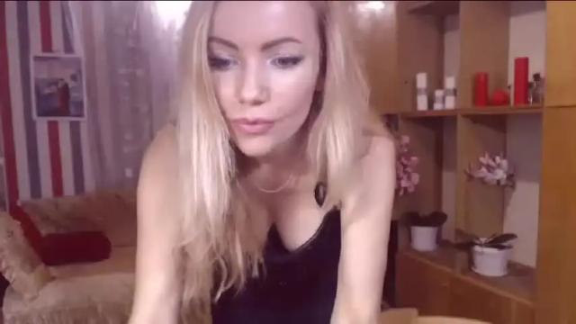 Image 2 of sweety_friend Stream on Chaturbate on 14 months ago