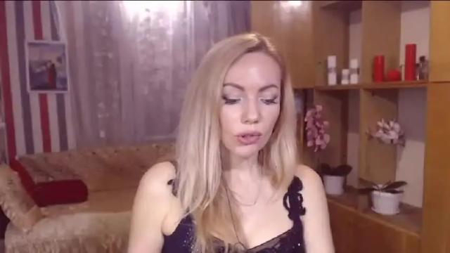 Image 8 of sweety_friend Stream on Chaturbate on 14 months ago