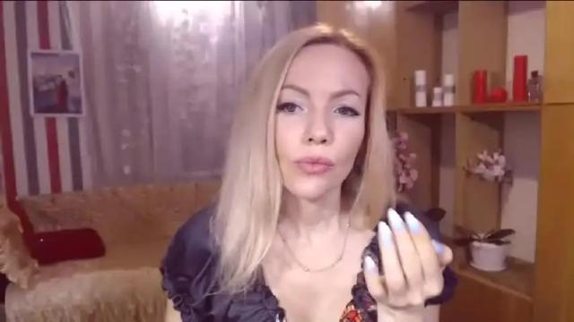 Image 3 of sweety_friend Stream on Chaturbate on 13 months ago