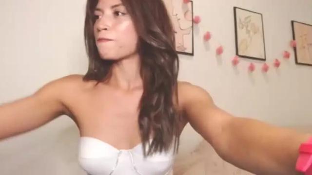 Image 3 of sweety_lya Stream on Chaturbate on 21 months ago