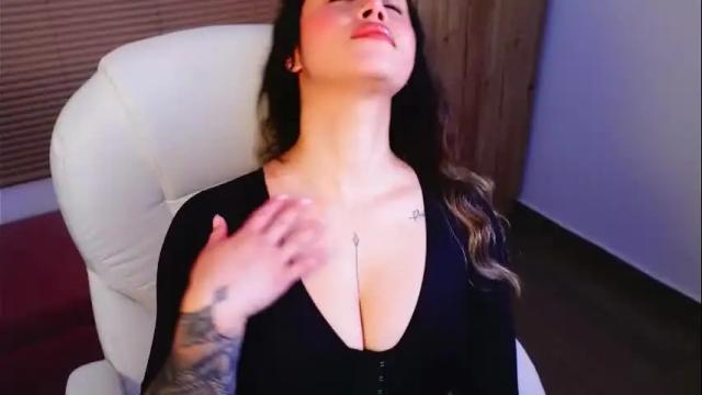 Image 2 of sweety_sharai Stream on Chaturbate on 1 month ago