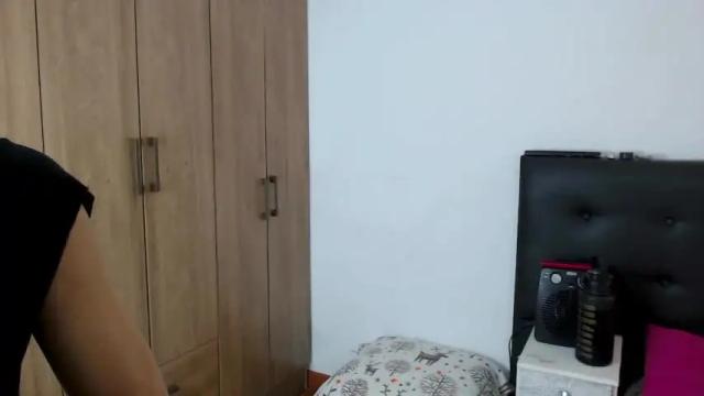 Image 2 of sweetyiris Stream on Chaturbate on 16 months ago