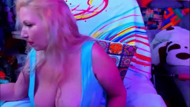 Image 2 of sweetylisahard Stream on Chaturbate on 2 months ago