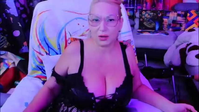 Image 11 of sweetylisahard Stream on Chaturbate on 2 months ago