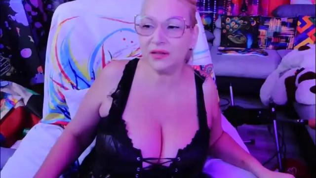 Image 12 of sweetylisahard Stream on Chaturbate on 2 months ago