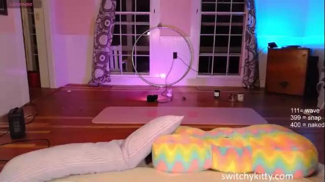Image 4 of switchykitty Stream on Chaturbate on 1 month ago