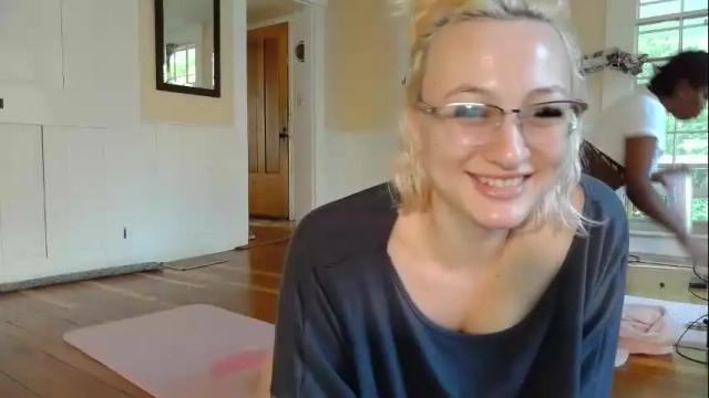 Image 11 of switchykitty Stream on Chaturbate on 1 month ago