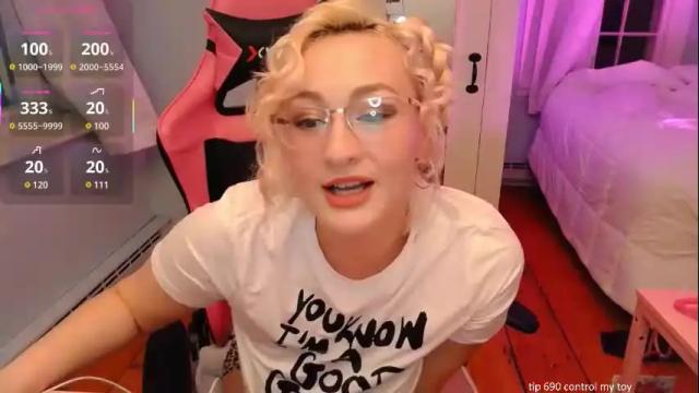 Image 11 of switchykitty Stream on Chaturbate on 1 month ago