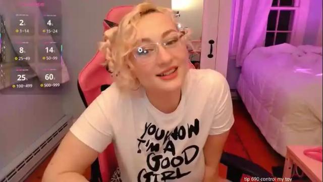 Image 12 of switchykitty Stream on Chaturbate on 1 month ago
