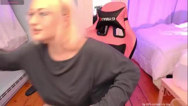 Image 4 of switchykitty Stream on Chaturbate on 1 month ago