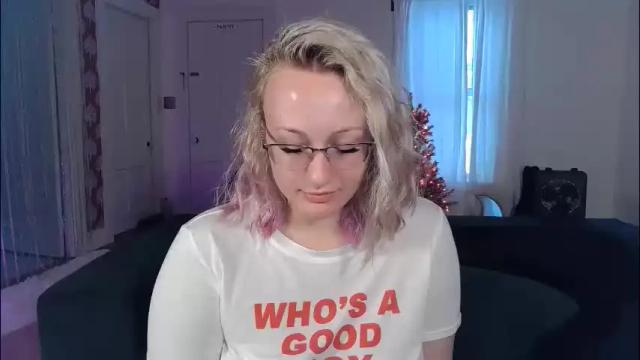 Image 10 of switchykitty Stream on Chaturbate on 1 month ago