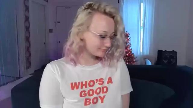 Image 8 of switchykitty Stream on Chaturbate on 1 month ago