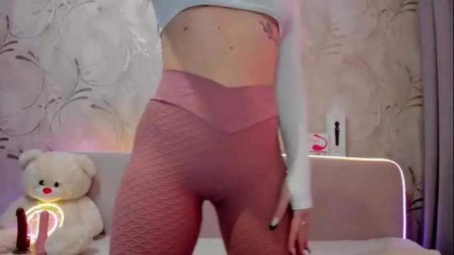 Image 4 of swweetangel Stream on Chaturbate on 19 days ago