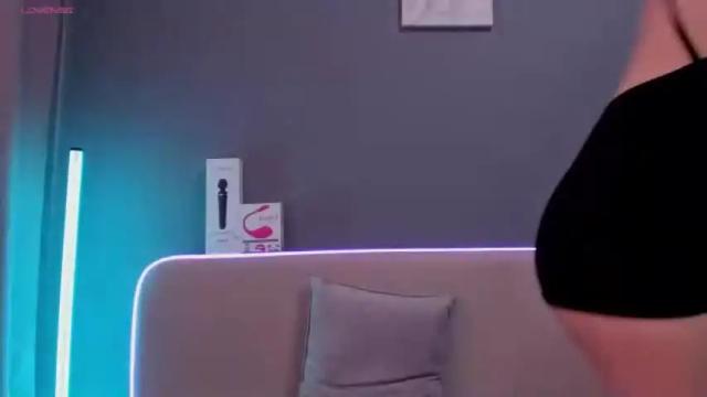 Image 12 of swweetangel Stream on Chaturbate on 26 days ago