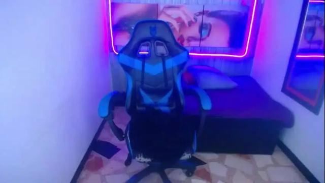 Image 2 of sylvana_19 Stream on Chaturbate on 10 days ago