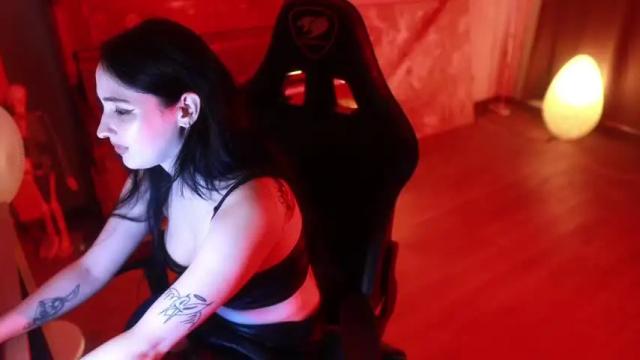 Image 6 of sylvia_the_vampire Stream on Chaturbate on 17 months ago