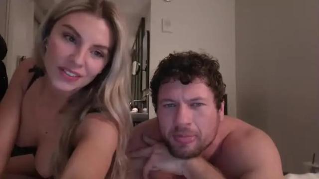 Image 7 of sylvieandjames147 Stream on Chaturbate on 15 months ago