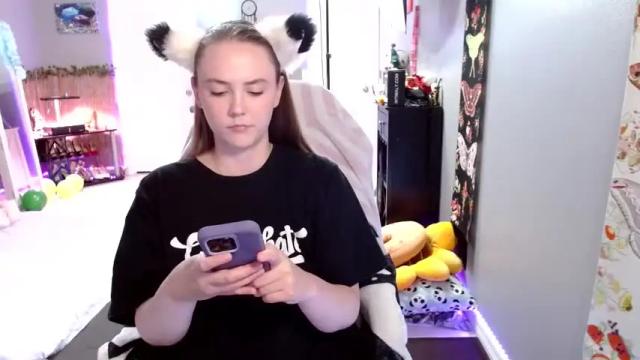 Image 6 of syndica Stream on Chaturbate on 1 month ago