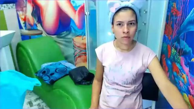 Image 4 of syntia_xxx Stream on Chaturbate on 14 months ago