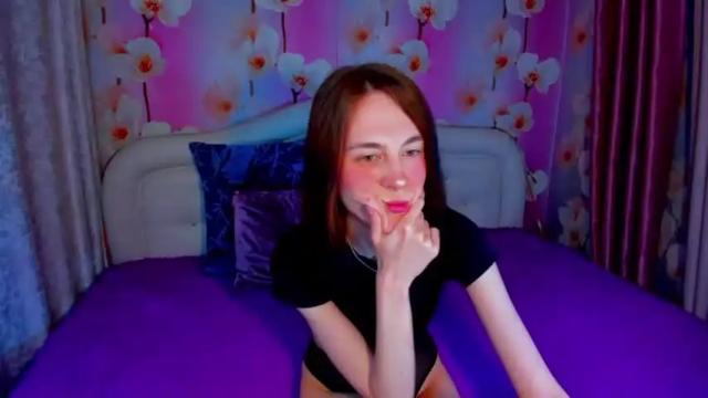 Image 4 of t33nseverina Stream on Chaturbate on 14 months ago
