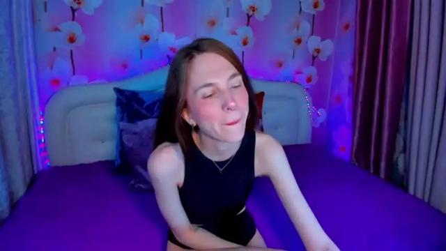 Image 4 of t33nseverina Stream on Chaturbate on 14 months ago