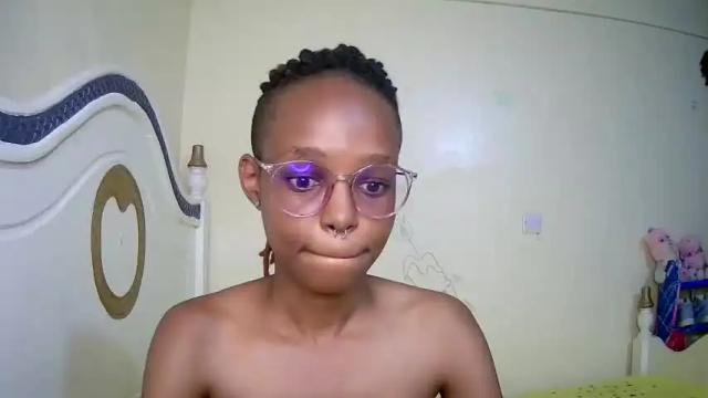 Image 6 of t_0kyoandmia Stream on Chaturbate on 15 months ago