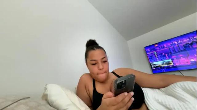 Image 3 of t_princess_t Stream on Chaturbate on 9 months ago