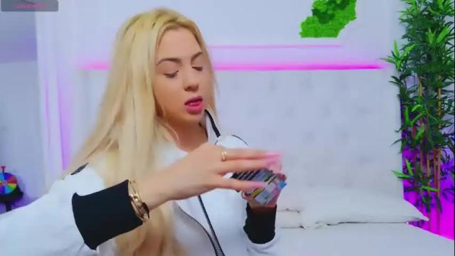 Image 2 of taahiraarabian Stream on Chaturbate on 1 month ago