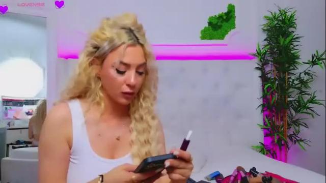 Image 8 of taahiraarabian Stream on Chaturbate on 18 days ago
