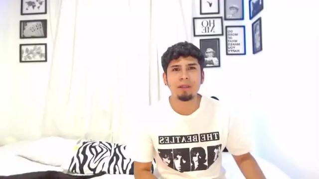 Image 3 of tainy_n_harley Stream on Chaturbate on 12 months ago