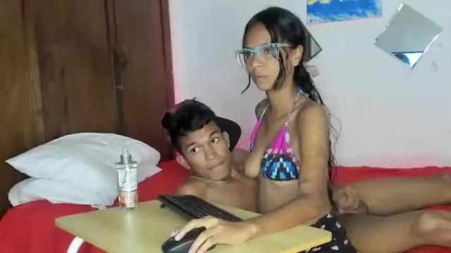 Image 2 of tairon_lau02 Stream on Chaturbate on 13 months ago