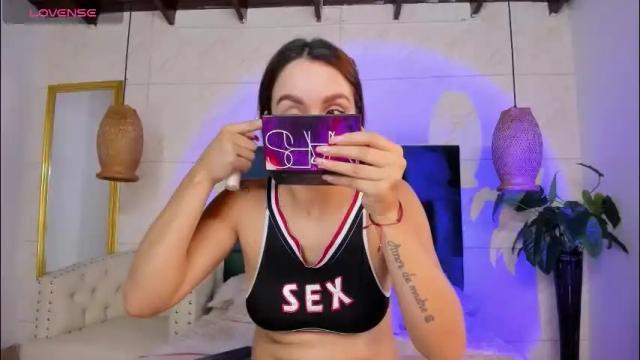 Image 3 of taissa_ Stream on Chaturbate on 1 month ago