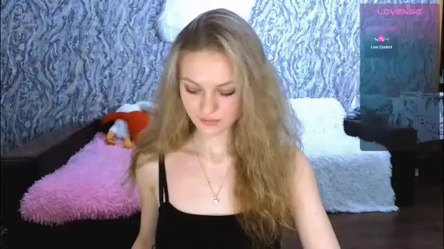 Image 3 of taissia_sweet Stream on Chaturbate on 22 days ago