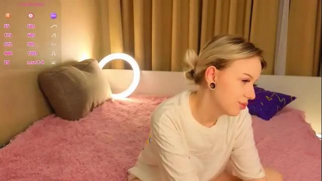 Image 12 of taitatkins Stream on Chaturbate on 23 days ago