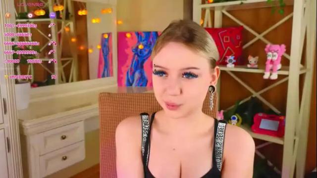 Image 2 of taitatkins Stream on Chaturbate on 9 days ago