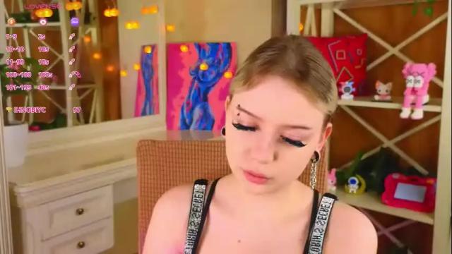 Image 3 of taitatkins Stream on Chaturbate on 9 days ago