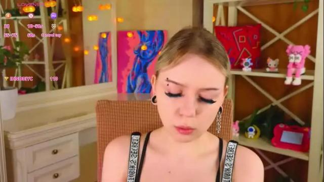 Image 7 of taitatkins Stream on Chaturbate on 9 days ago